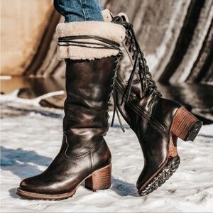 Elan Dark Brown Winter Boots with Cream Accents